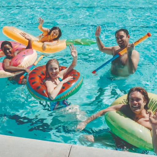 piscina-para-acultos-jardines-de-bellavista-ortiz-finca-raiz