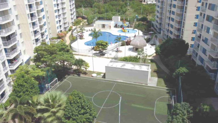 Cancha sintética y voleyplaya